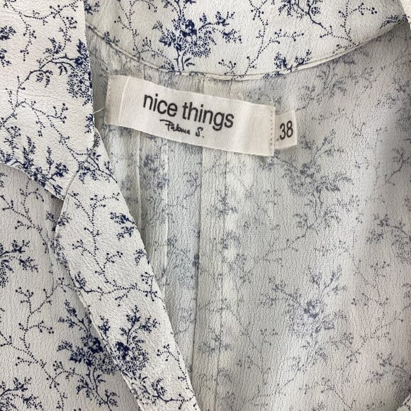 Cottagecore Floral Sleeveless Button Front - Picture 4 of 6